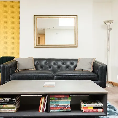 Apartment The College Green Place - Elegant & Contemporary 2bdr