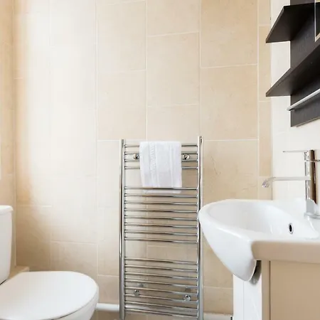 Apartment The College Green Place - Elegant & Contemporary 2bdr Bristol