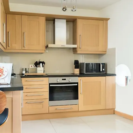 The College Green Place - Elegant & Contemporary 2bdr Apartment