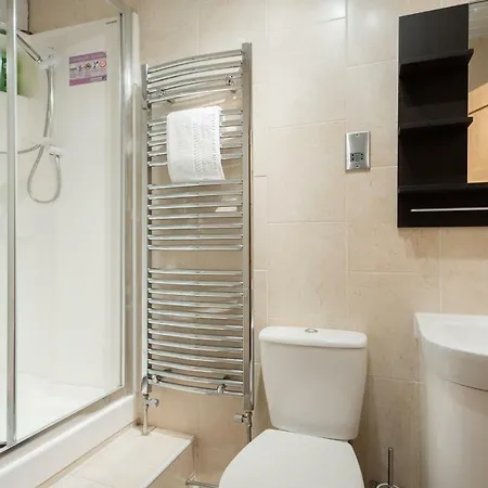 The College Green Place - Elegant & Contemporary 2bdr Apartment
