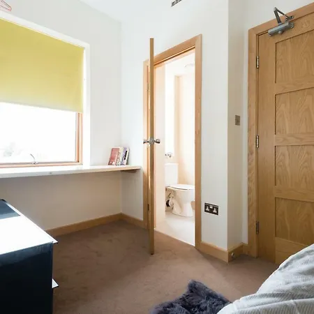 The College Green Place - Elegant & Contemporary 2bdr Apartment