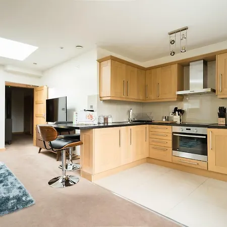 The College Green Place - Elegant & Contemporary 2bdr بريستول